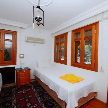 Duru * Kalkan